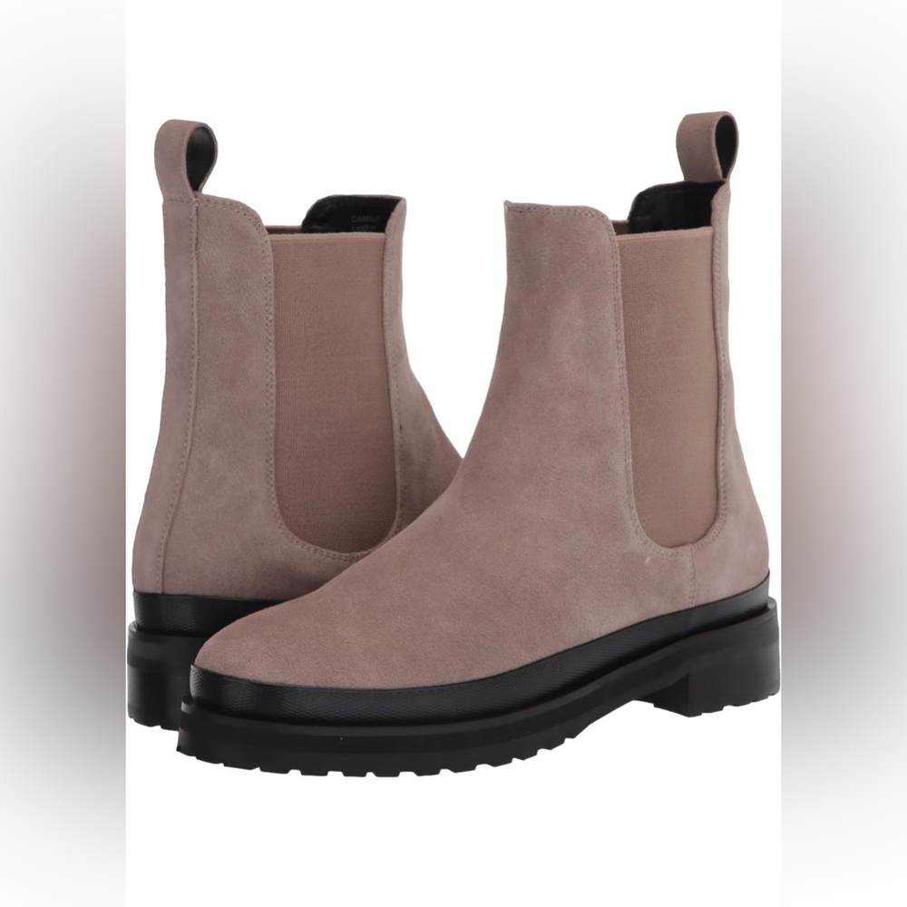 AEROSOLES Women's Leather Camila Chelsea Boot 10 Used good condition